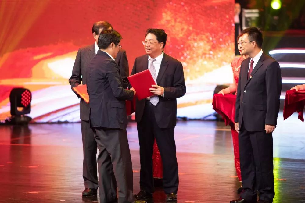 1569717306380209j67i.jpg 1.jpg